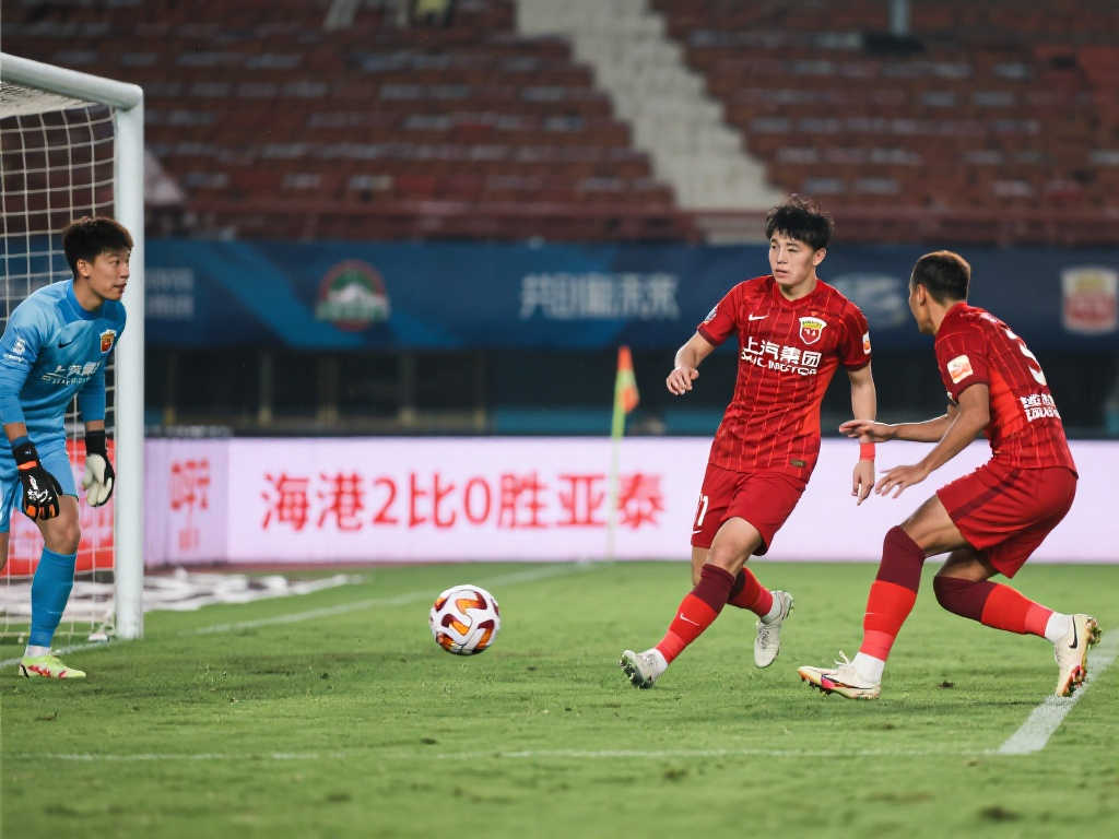 【中超】冯劲补射建功,莱昂纳多破门,海港2-0力克亚泰
